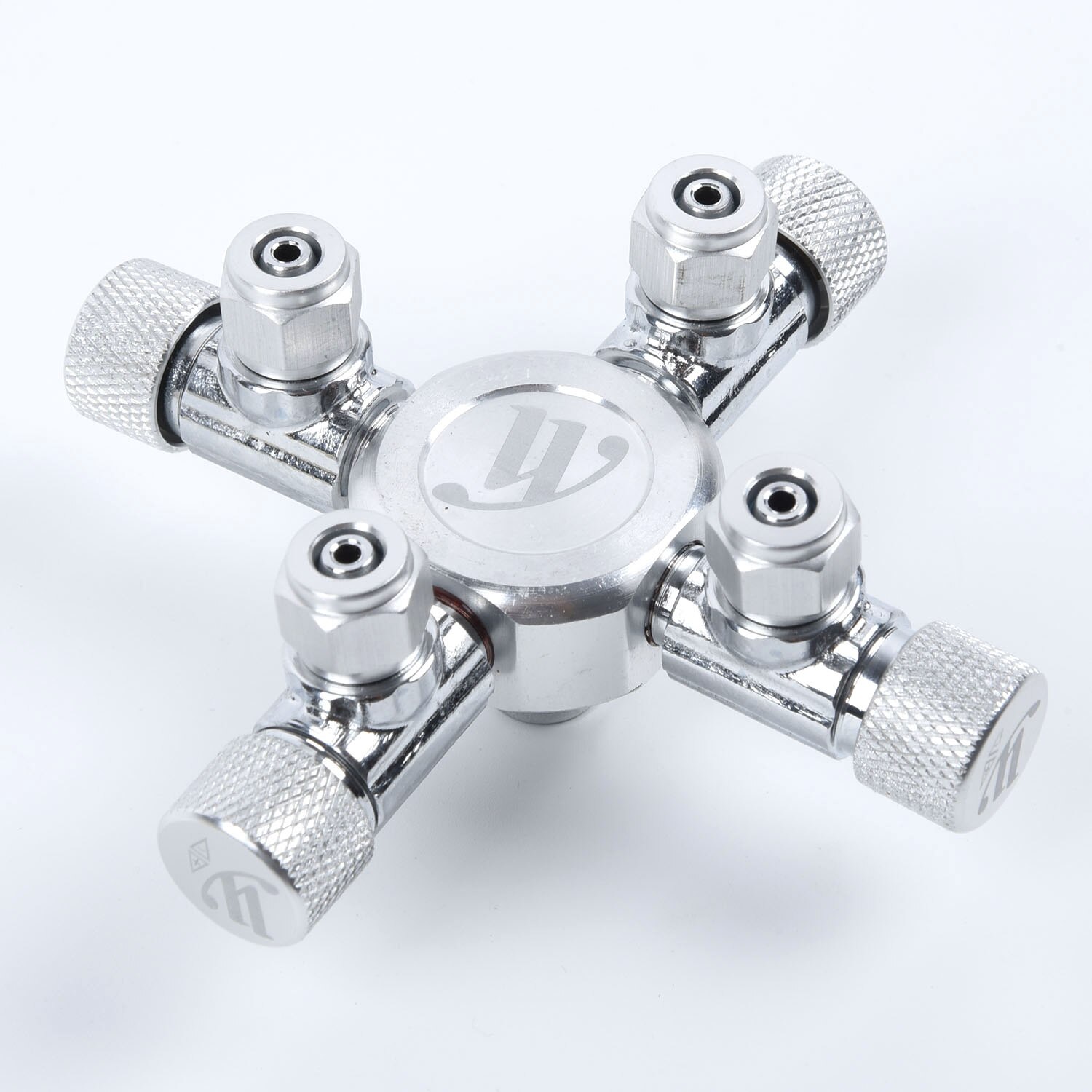 Distributor Aquarium Co2 Splitter Needle Valve Solenoid Regulator W02-02-06 Different Tanks CO2 To Aquariums For Air Line 4 / 6m: W02-04