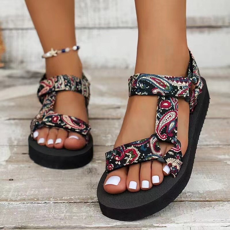 Oulylan Cute Rope Sandals for Women Comfort Gladiator Summer Platform Flat Sandals Women Light Non-slip Beach Shoes: Brown / 40