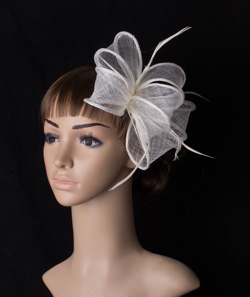Sinamay bröllopshuvudbonader för kvinnor dam fascinator hatt hårklämma underbara dam fest middag huvudbonad fjädrar hatt