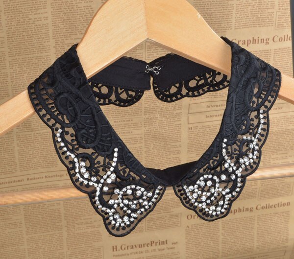 Chemise et faux col pour femmes | , fait à la main, faux col, accessoires de décoration en dentelle avec strass, collier cravate