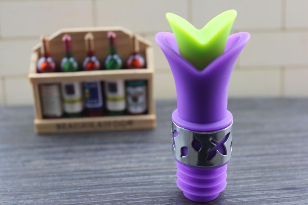 Siliconen Vacuüm Rode Wijn Fles Stopper Stop Sealer Wijn Kurk Plug Jackson Black Top Hat Cowboy Cap Bar Bar Gereedschap lekvrije: Lily Wine Pourer