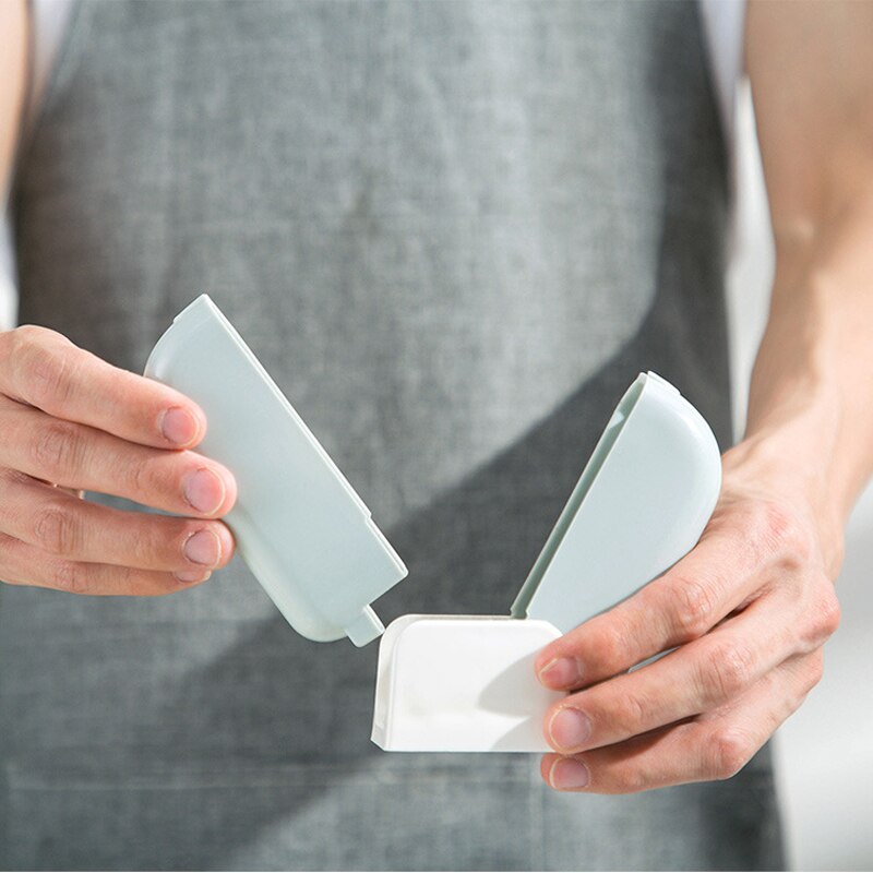 Portable Rice Spoon Holder Stand Tool Kitchen Suction Cooker Scoop Rack Handy Automatic Open Close Dust Cover Spoon Storage Rack