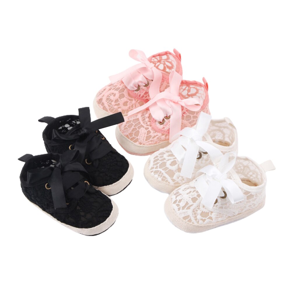 0-18m babypige sko med bløde såler til nyfødte 0-18m gående skridsikker, udhulede åndbare fritidssko