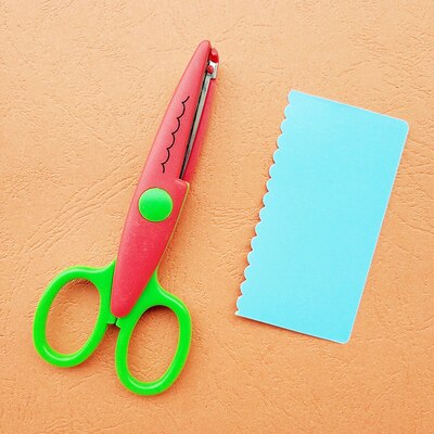 JTSIP Kids Safety Lace Scissors Stainless Steel Plastic Scissors School Paper Cutter Tool Six Patterns Set Children DIY Scissors: B 1PCS