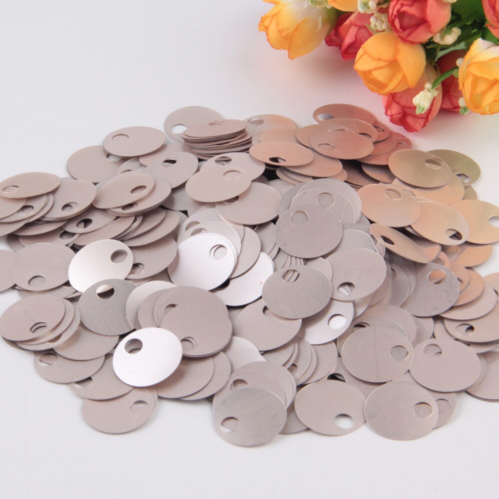 Sequin 20mm PVC Flat Round Loose Sequins 2cm Paillette Sewing Craft Women Garments Accessories with Big Hole 20g: champagne 2cm