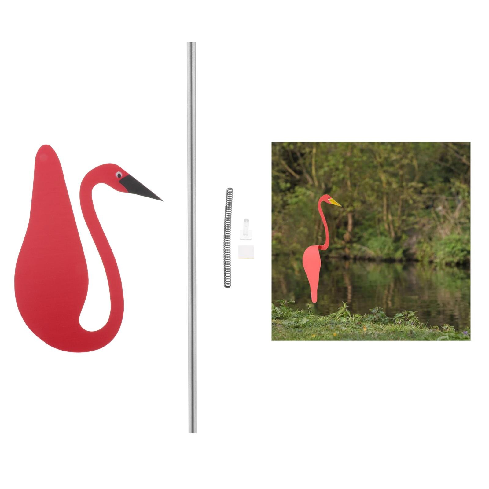 Pyörre lintu hassu ja dynaaminen lintu flamingo tuuli soi ulkona pihalla hääjuhla ystävänpäivä ranta kesä: Punainen