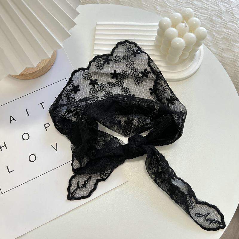 Bufanda de seda pequeña de encaje de Color para mujer, bufanda larga que combina con todo, bufanda de carpeta Triangular decorativa, protección para el cuello, cinta para el cabello de amarre: Rojo