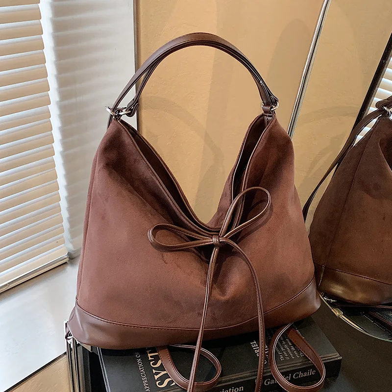 Trend Retro Lightweight Simple Style Tote Bag Women's Commuter Lightweight Multi-back Shoulder Bag