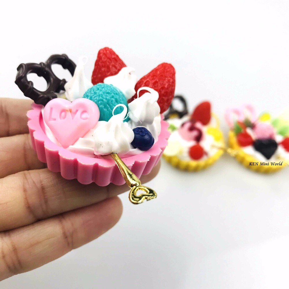 Nowy 2 sztuk/partia 1/6 skala miniaturowy deser śliczne 4 styl ciasto pączek dla Blyth Lalka Dom dekoracje udawaj jedzenie