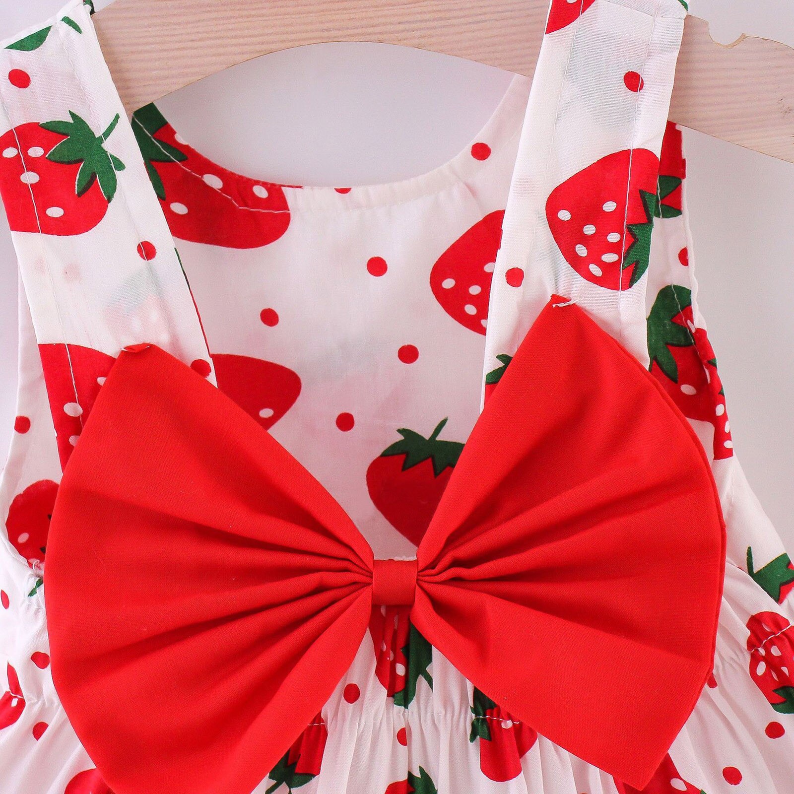 Robe d'été pour -né, vêtements pour filles, tenue de fête, sans manches, motif fraise, avec nœud de plage, princesse, chapeau
