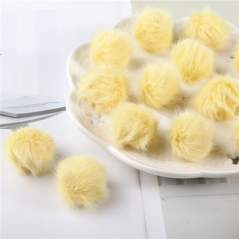 12 Stks/partij 17 Kleuren 2.5Cm Nertsen Pompoms Bont Ballen Voor Naaien Op Gebreide Sleutelhanger Sjaal Schoenen Hoeden Bont Diy ambachten Haaraccessoires: 5 Yellow