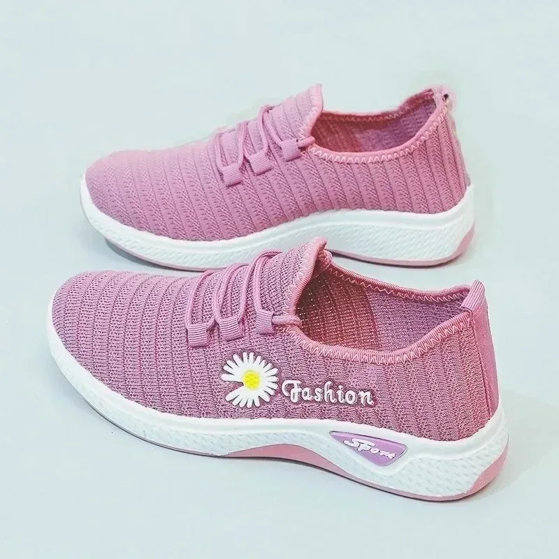 Scarpe da donna Autunno Nuova collezione True Fly Weaving Old Beijing Scarpe di stoffa Little Daisy Scarpe sportive casual da donna Wa