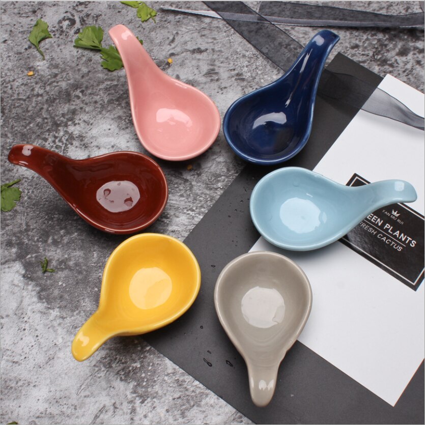 2Pcs Ceramic Spoon Tableware Soy Sauce Dish Home Sauce Mini Spoon Spoons Cuttlefish Balls Placed On A Saucer Tableware