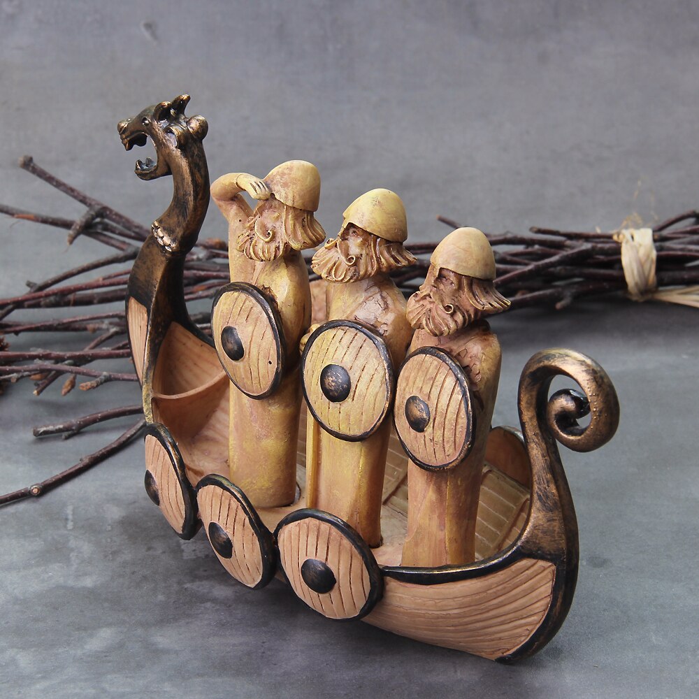Style Viking Dragon Boat with 3 vikings on boat
