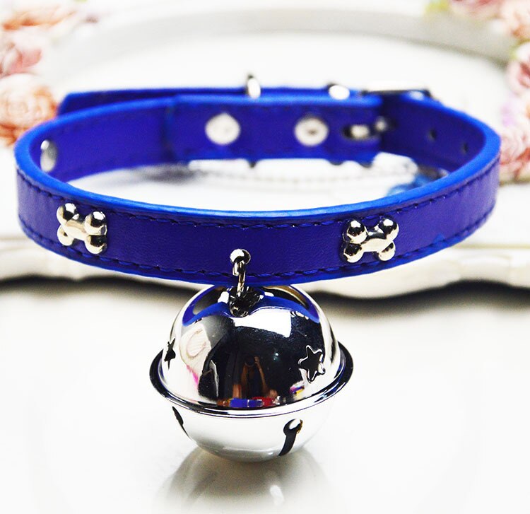 Hundehvalpe halsbånd klokke pu læder katteforsyning halsbånd kæledyr halsstrop knogle med stor klokke diameter 4cm kæledyr hund kat tilbehør