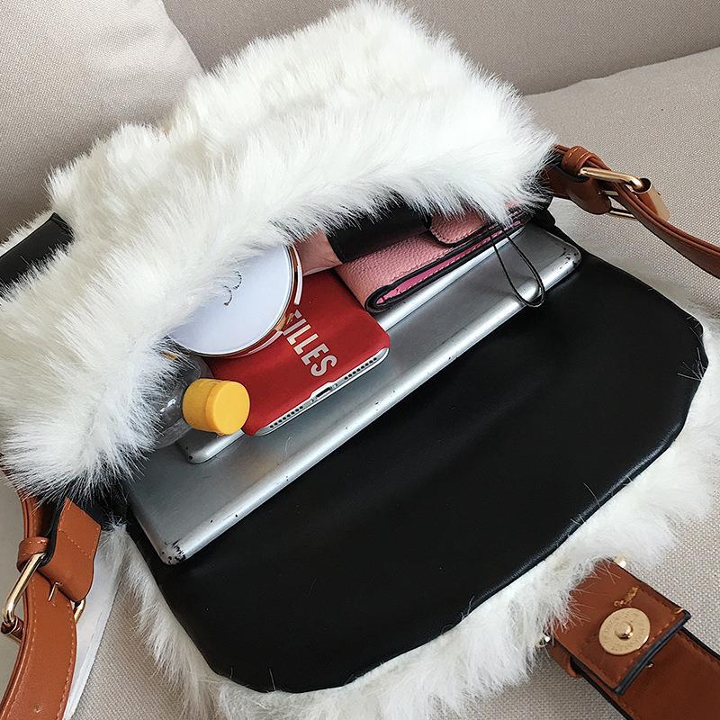 Pluche Herfst Winter Brede Crossbody Tas Vrouwen Grote Zak Koreaanse Stijl Van Grote Capaciteit Een Schouder Bont Tas