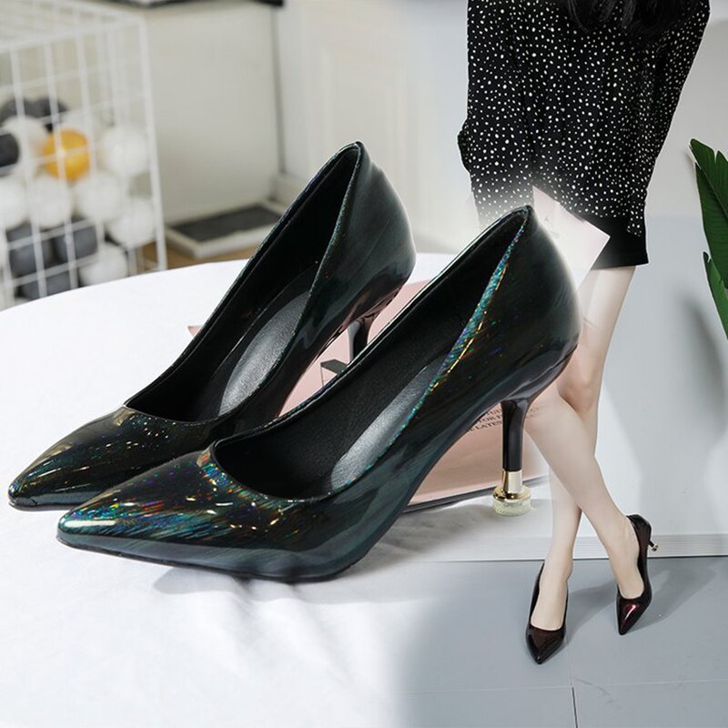Célébrités bout pointu mince talons hauts chaussures de peu profondes femme socialité pompes chaton talons sans lacet chaussures de créateur
