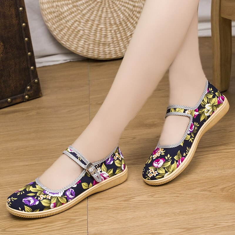 Chinesische Schuhe Frauen Blumen- drucken Maria Jane Wohnungen Nationalen retro Jahrgang Ethnische Sandalen Weibliche lässig Schuhe Traditionellen Hausschuhe: Schwarz Schuhe / CN Größe 40