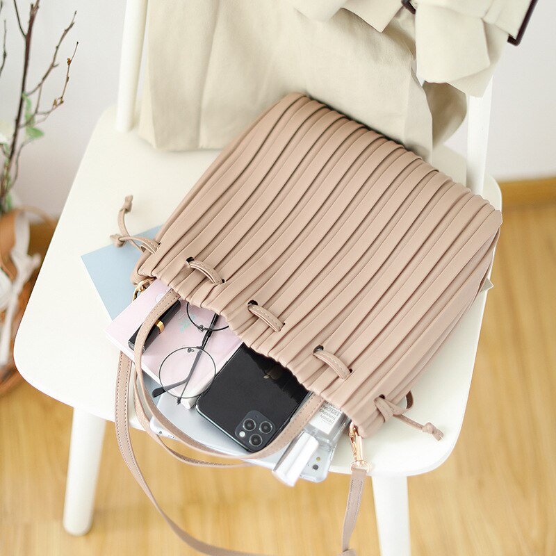 Doudou, koreanische, vielseitige retro-handtasche mit falten, schlichte, lässige schultertasche aus weichem leder, ausländischer stil, zaumzeugtasche
