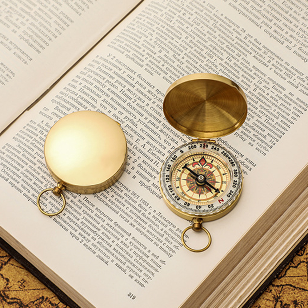 Mini Portable Copper Navigation Compass Waterproof Mountaineering Camping Hiking Luminous Retro Flip Compasses for Outdoor Tool