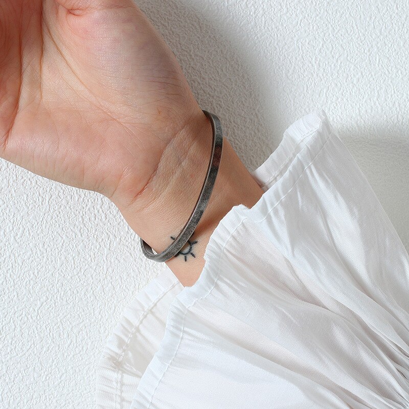 ZORCVENS Punk stal nierdzewna Vintage bransoletka dla kobiet mężczyzn Mobius skręcona bransoletka mankietowa Unisex Casual Pulseira panowie biżuteria