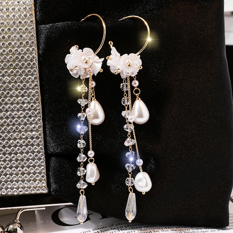 Boucles d'oreilles pendantes en acrylique à fleurs blanches pour femmes, coréenne, longues pampilles en cristal, bijoux de fête de mariage pour filles: VERMEIL