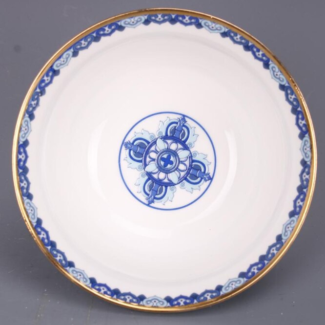 Chinese Jingdezhen Porcelain Blue and White 8 Auspicious Symbol Bowl