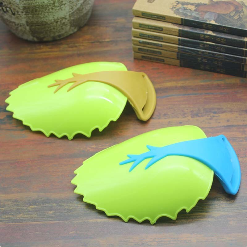 Portable kitchen Faucet Extender 1 pcs Kids Children Hand Wash Tap Leaf shape Bathroom Water Guide tool and Convenient