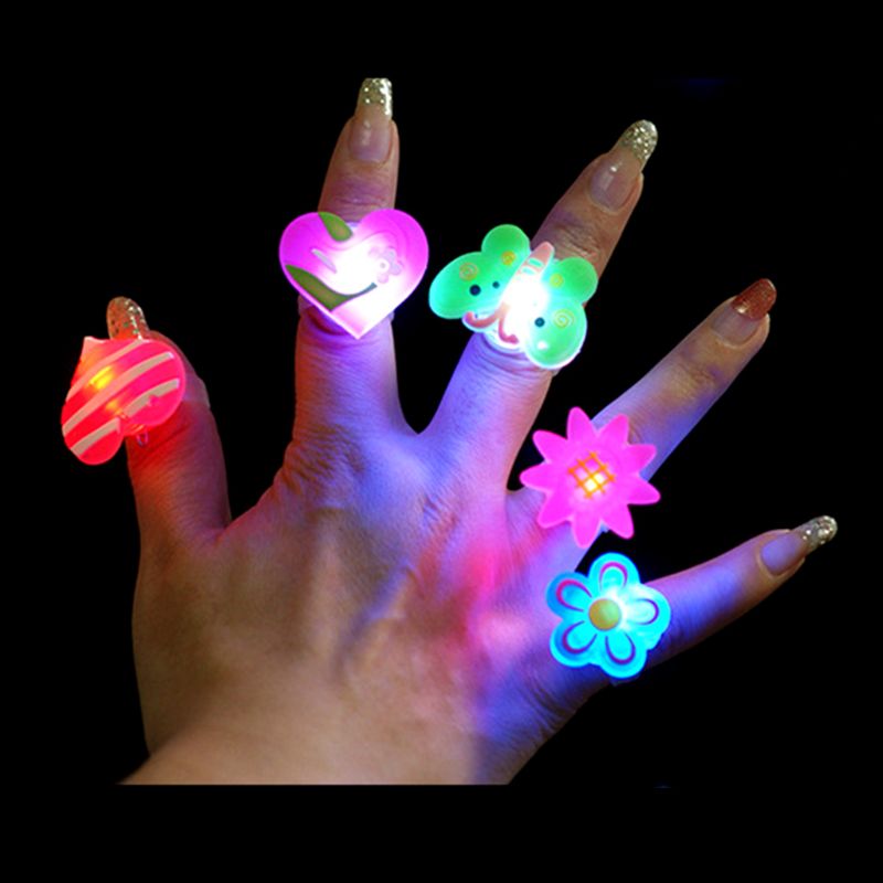 50 Teile/los Kinder Spielzeug Ringe LED Blinklicht Up Tier Blumen Obst Finger Ring Kinder Jungen Mädchen Weihnachten