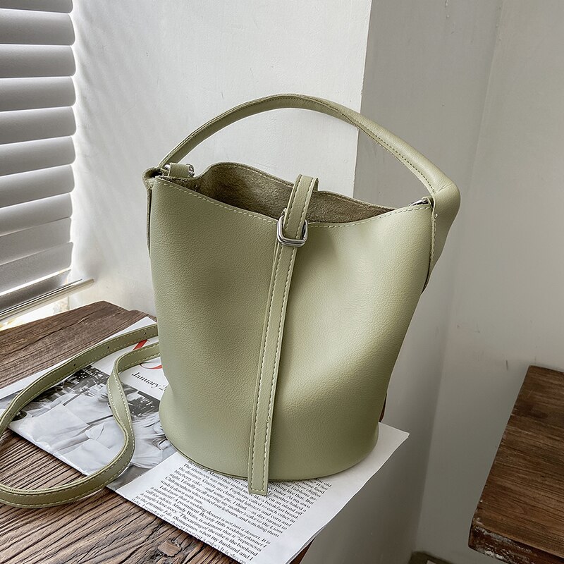 Solid color Leather Crossbody Bucket For Women Travel Handbag Simple Shoulder Messenger Ladies Cross Body Bag: green