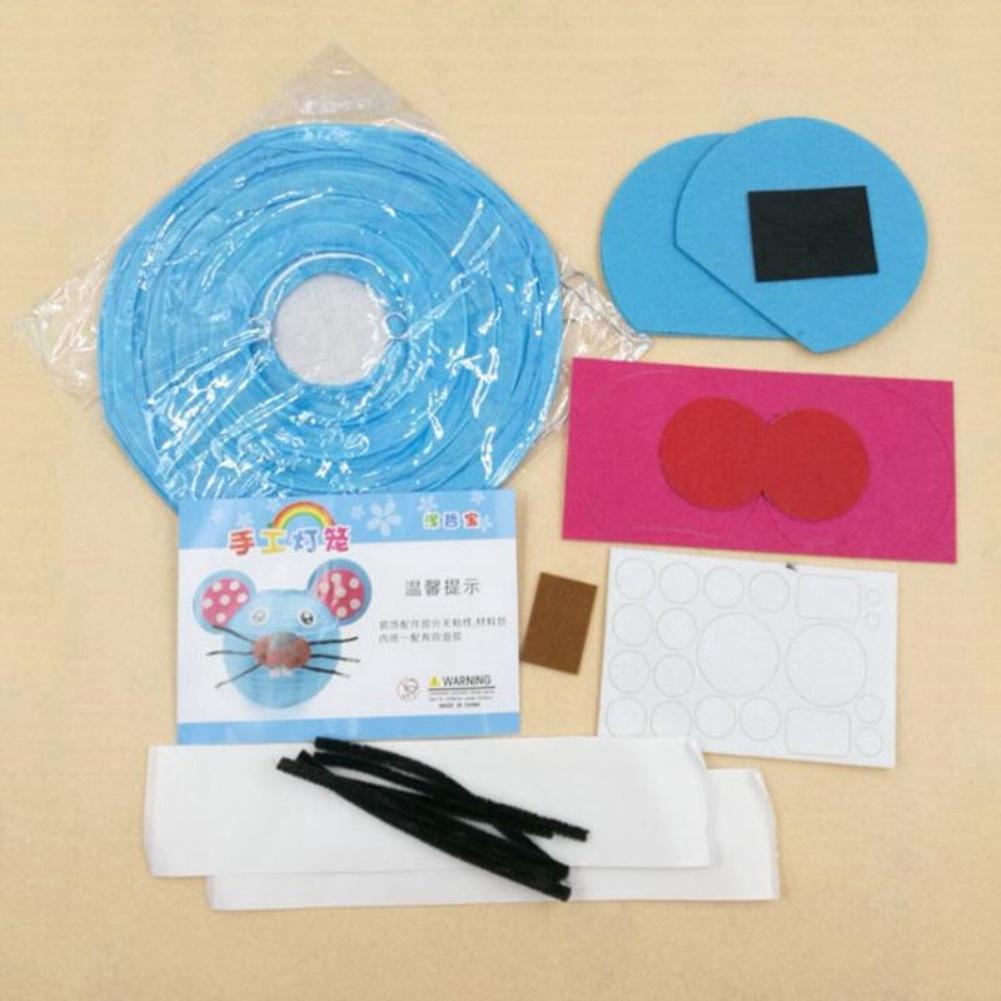 Linterna Luz Portátil de dibujos animados para niños, paquete de linterna de Material hecho a mano, manualidades de estilo aleatorio, juguetes para niños