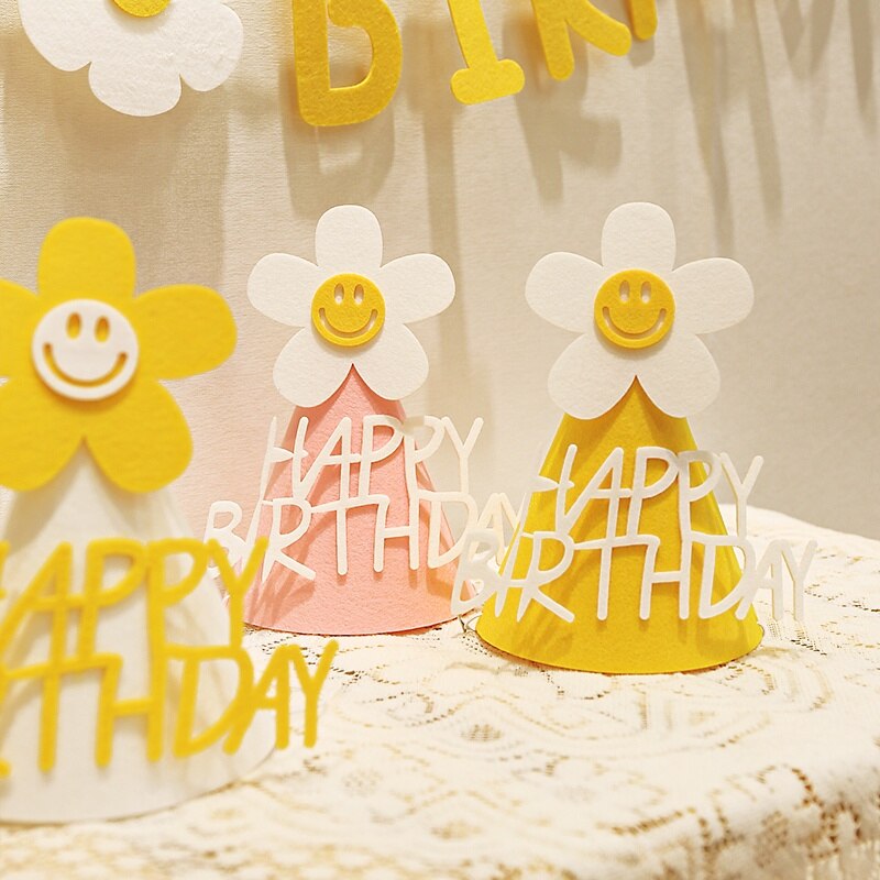 Ins barn gul blomst bursdagshatt liten tusenfryd festhatt baby shower hodeplagg hvit gratulerer med dagen smil pannebånd