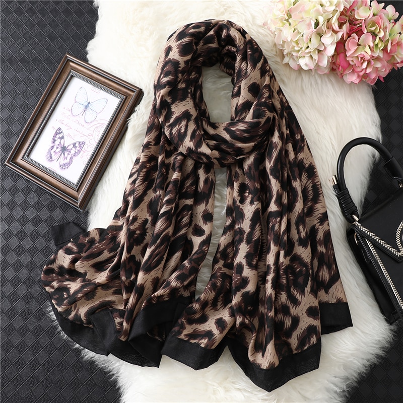 Mærke kvinder tørklæde leopard print bomuld stor størrelse pashmina dame sjaler vinter varmt dyremønster foulard hijabs