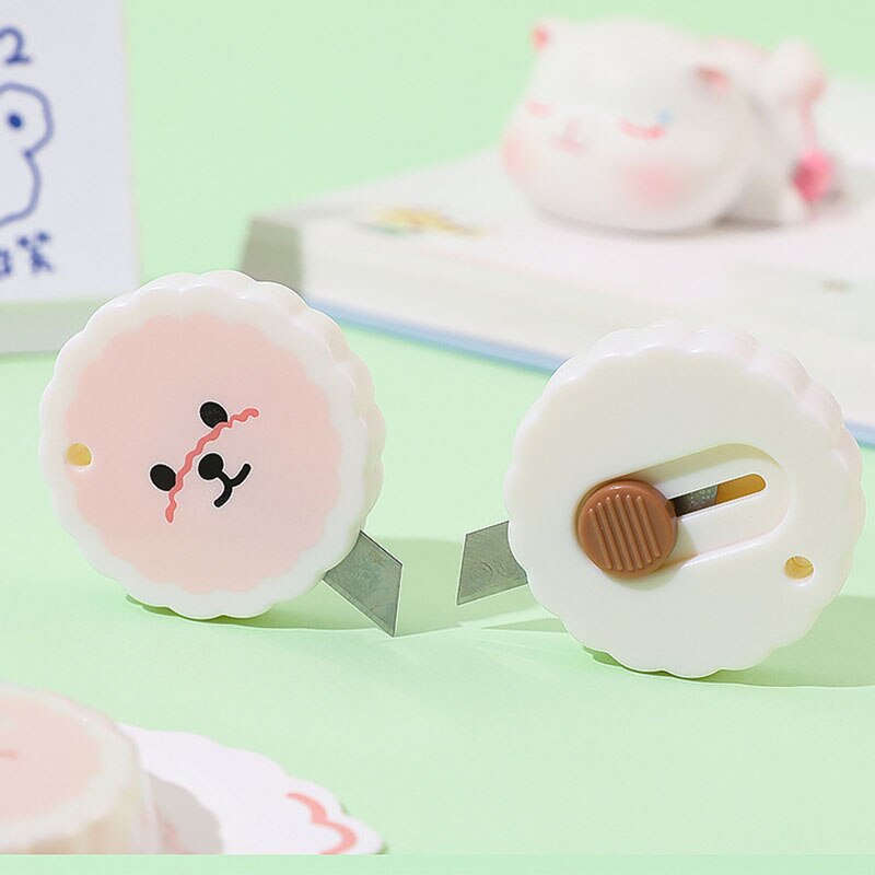 Cute Bear Utility Knife Mini Portable Paper Cutter for Craft Wrapping Box Paper Envelope Cutter Letter Opener Tools