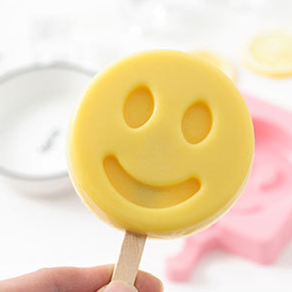 8 Shapes Silicone Ice Cream Mold Popsicle Molds DIY Homemade Dessert Freezer Fruit Juice Ice Pop Maker Mould With Sticks