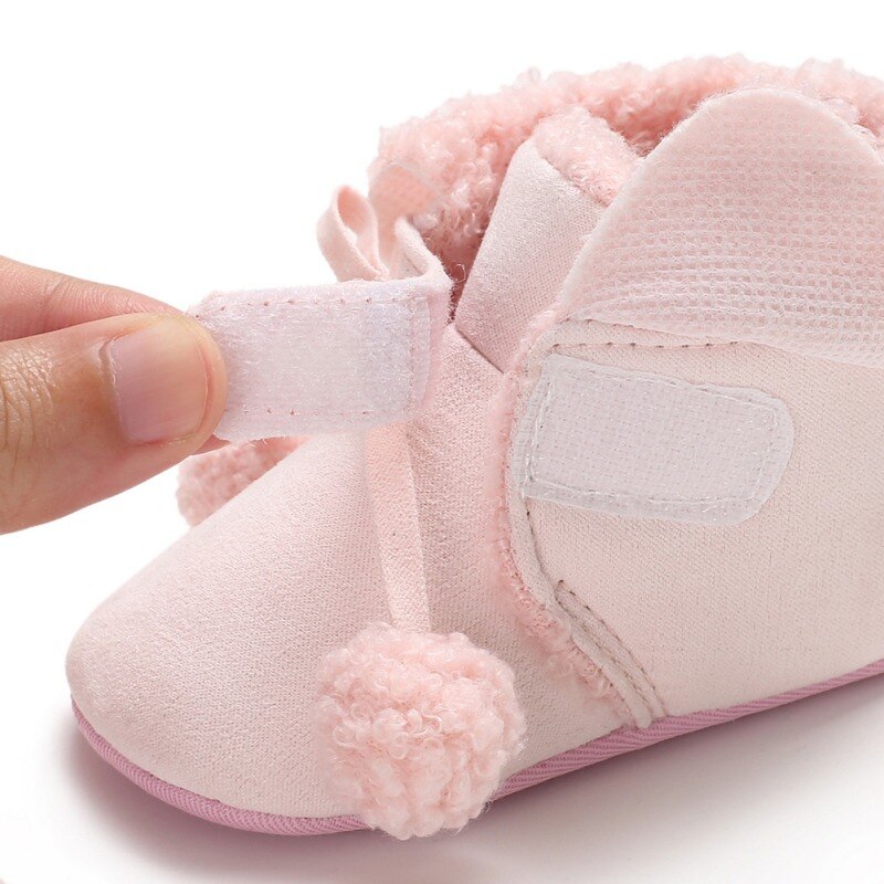 Chaussons de bébé pour l'hiver peluche souple | Antidérapantes, bottes de neige très chaudes pour bébé fille et garçon, bottes à semelle souple