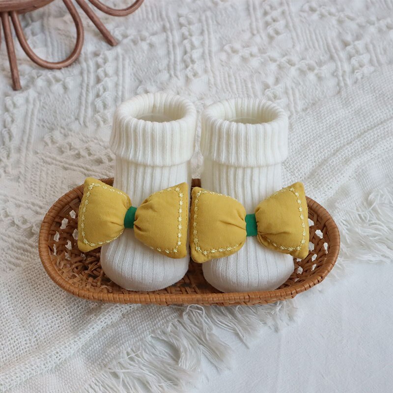 Nowa jesień i zima 0-36M dziewczynek chłopców w pionowe paski skarpetki lalki skarpetki łuk-węzeł ciepłe wygodne niemowlę antypoślizgowe skarpetki: biały / 0-1T