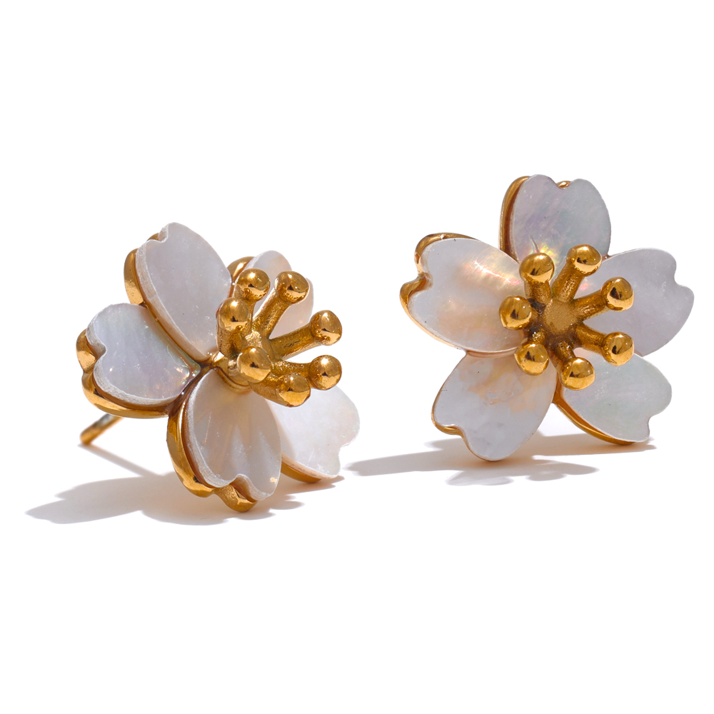 Yhpup natuurlijke schelp bloem gouden dagelijkse oorknopjes voor vrouwen voorkomen allergie roestvrij staal prachtige sieraden: Default Title