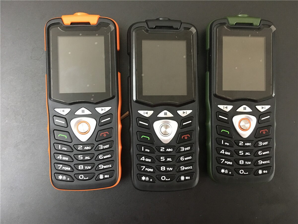 F1 Push Button Mobile Phone 1.8 Inch Dual Sim Basic Big Keyboard Bluetooth Flashlight MP3 Radio Camera BigHorn Cheap Telephone