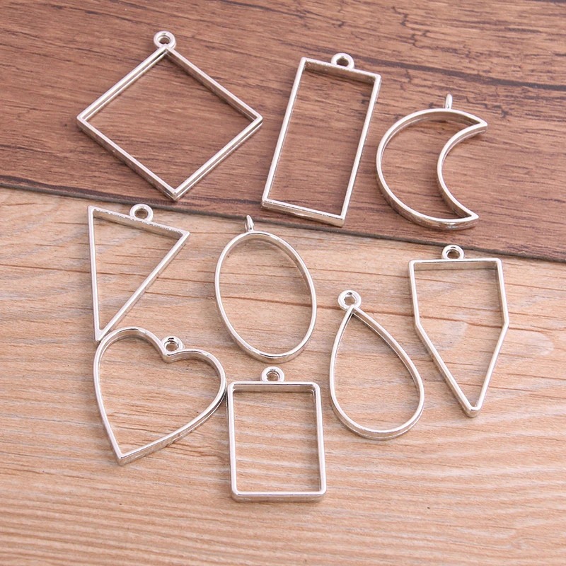 10 stks/30 stks Geometrische Figuur Charme Holle Lijm Lege Hanger Metaallegering DIY Armband Ketting Oorbellen Handgemaakte Bezel Mold