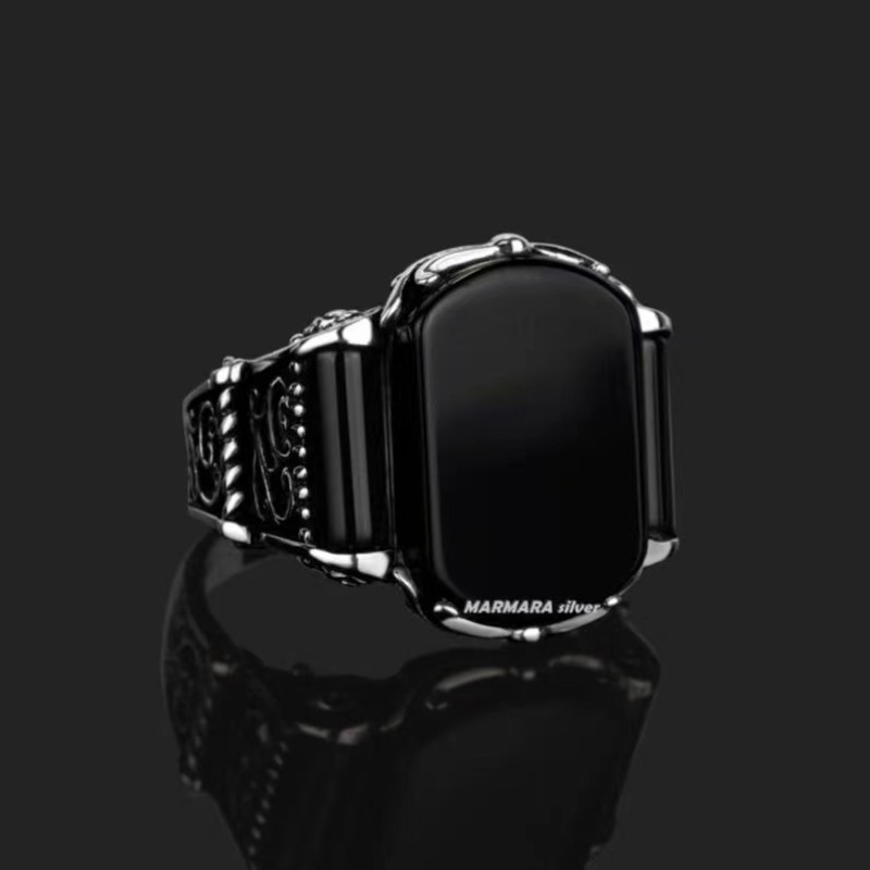 Anillo de piedras preciosas curvadas negras con patrón Retro europeo y americano para hombre, anillo de Punk: 8 / Negro