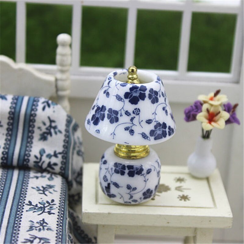Mini keramisk lampe miniaturer dukkehus legetøj porcelæn miniature 1:12 bordlampe dukkehus 1:12 tilbehør: 03