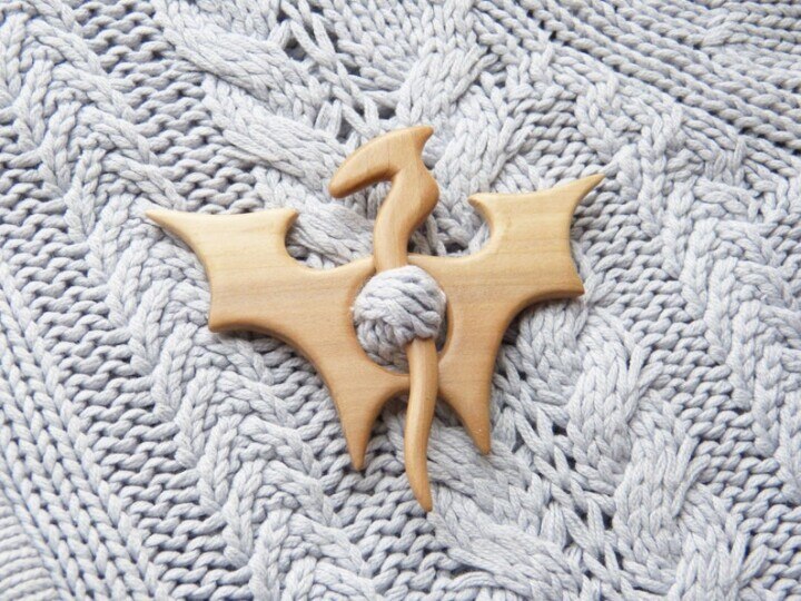 Wooden Animal Pattern Brooch Pin Unique Handmade Wooden Brooch Pin Women Cute Shawl Pin Scarf Buckle Clasp Pins Jewelry: dragon