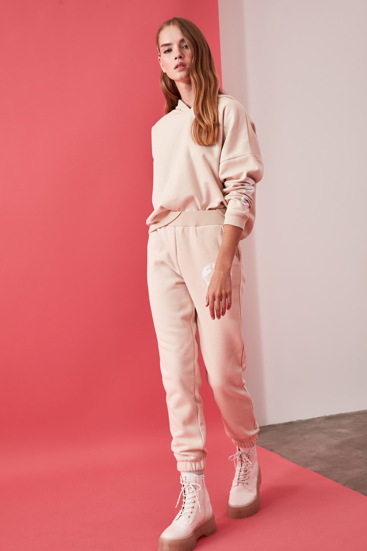 Trendyol Gedrukt Losse Jogger Gebreide Joggingbroek TWOAW21EA0042