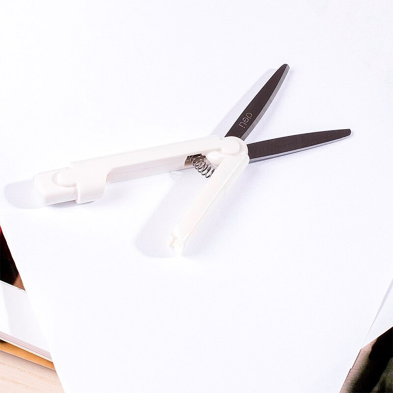 Kjærlighet fra 1 stk / mye saks søt bærbar saks manuell klasse student fargesnitt med saks som kan brettes sammen