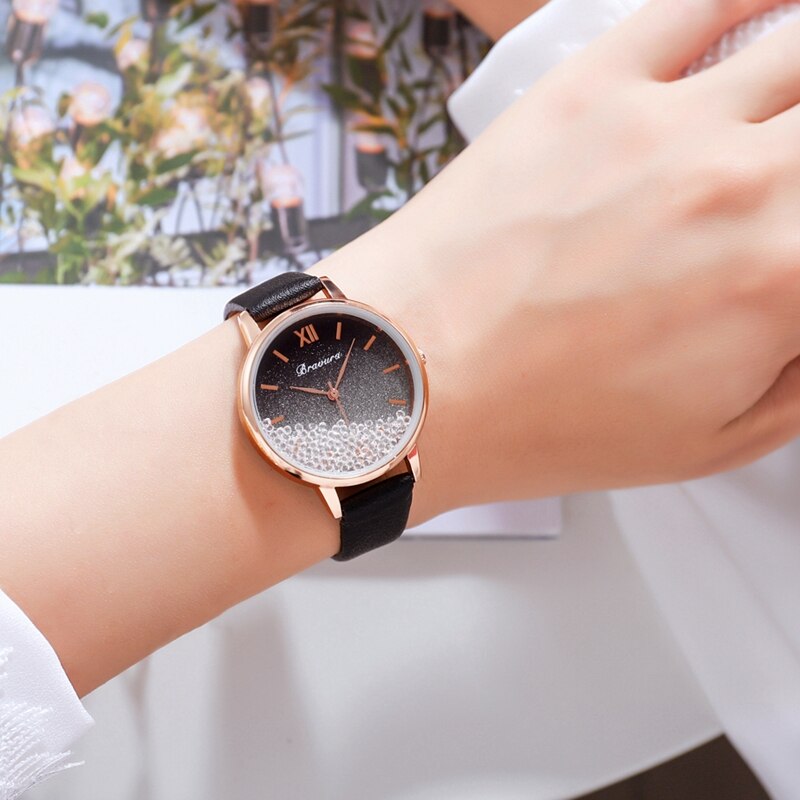 Scroll diamant dames casual leren dameshorloge quartz polshorloge sterrenhemel damesklok reloj mujer relogio feminino: Zwart