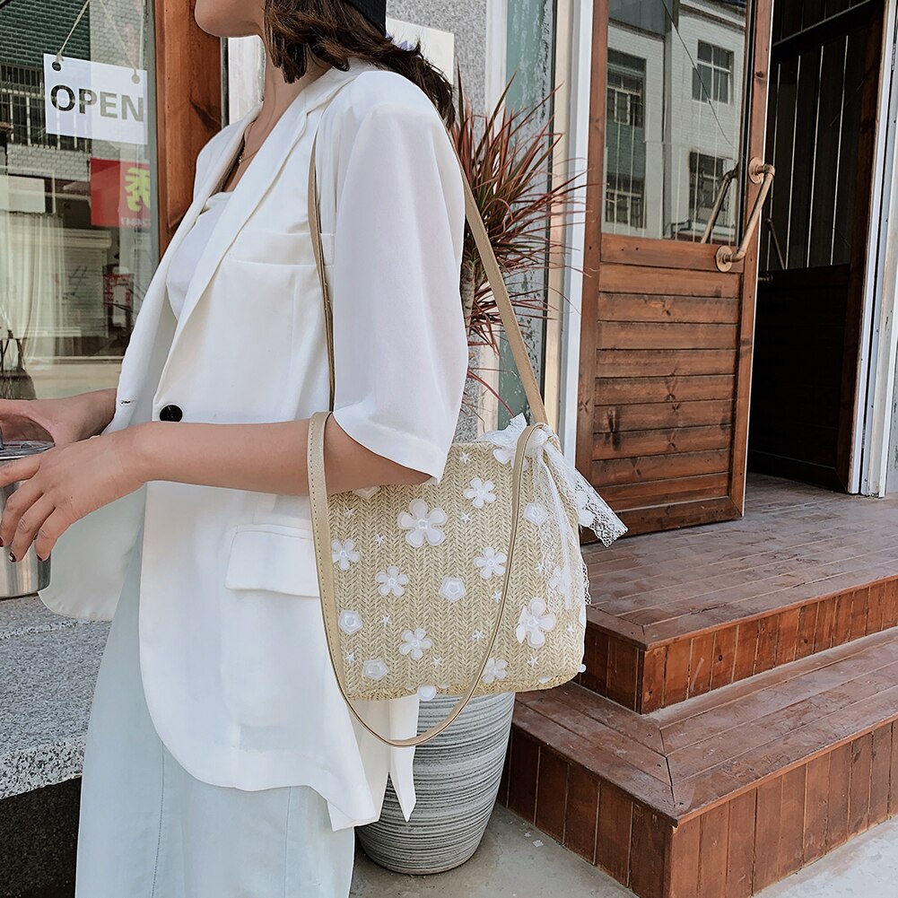 Sacs de paille pour femmes à la main tissé dentelle fleur sac à main été plage voyage sacs à bandoulière femme Shopping Totes