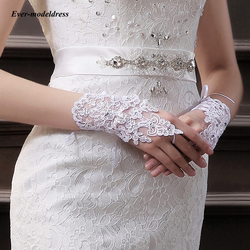 Luvas de noiva, luvas curtas da moda, comprimento do pulso, renda, sem dedos, com lantejoulas, branco marfim, luvas de casamento, acessórios de noiva baratos