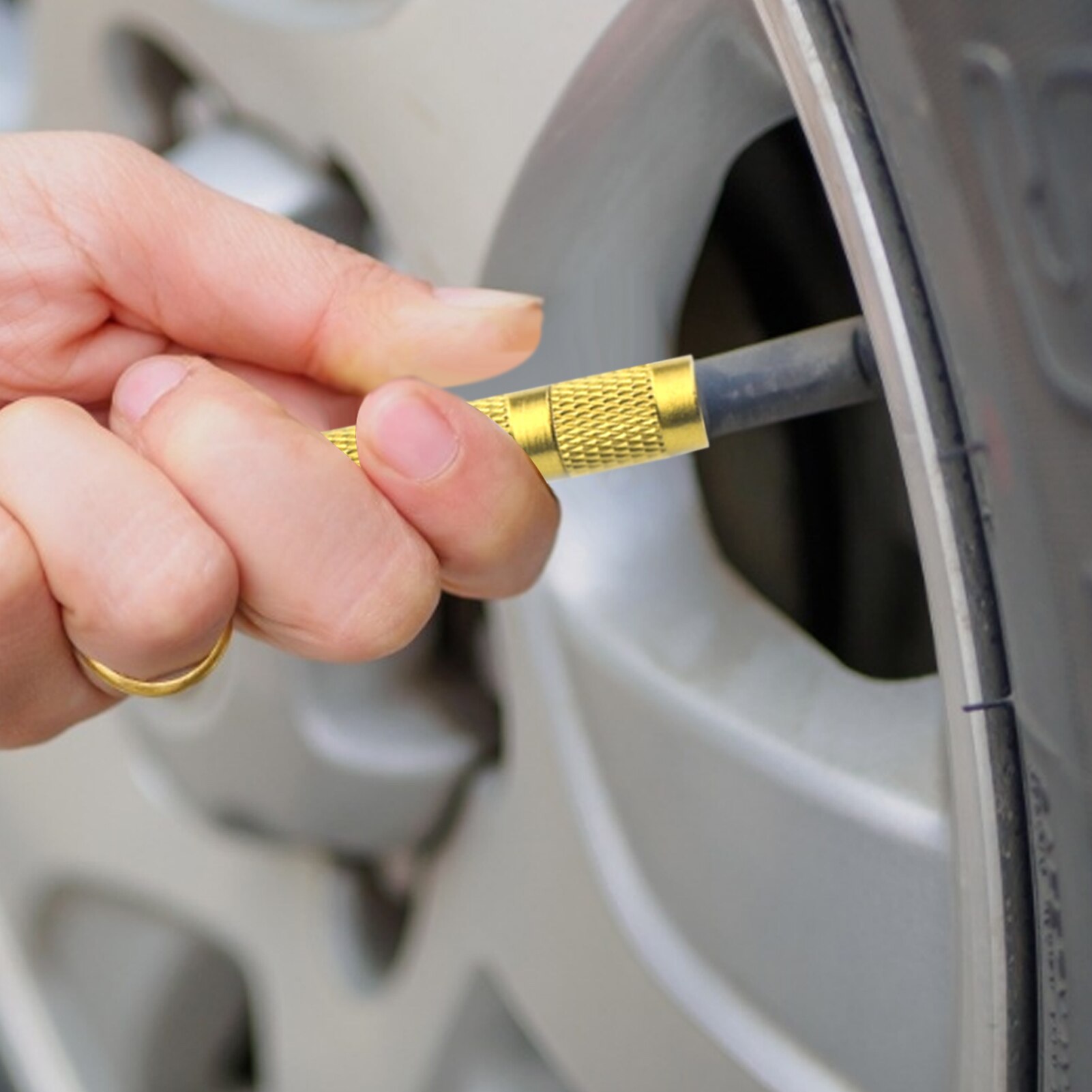 4-in-1 Tire Deflator Tool For Offroad Vehicle Off The Road Inflatable Automatic Tire Air Down Adjustable Car Truck Accessory