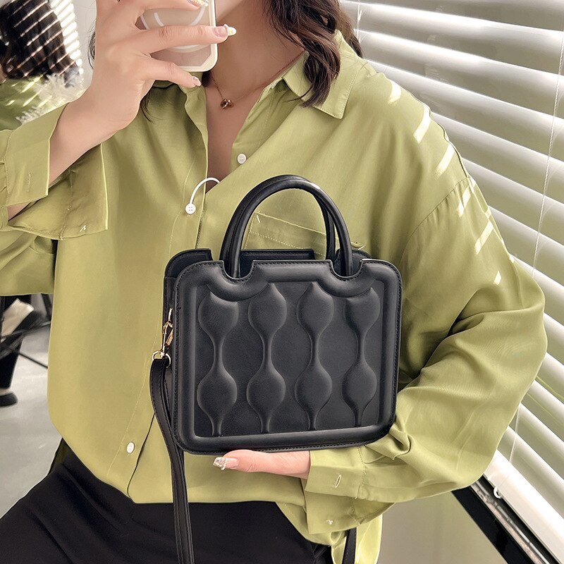 2022 Handbags For Women High Texture Biscuit Ladies Handbags Retro Fanny Pack For Women